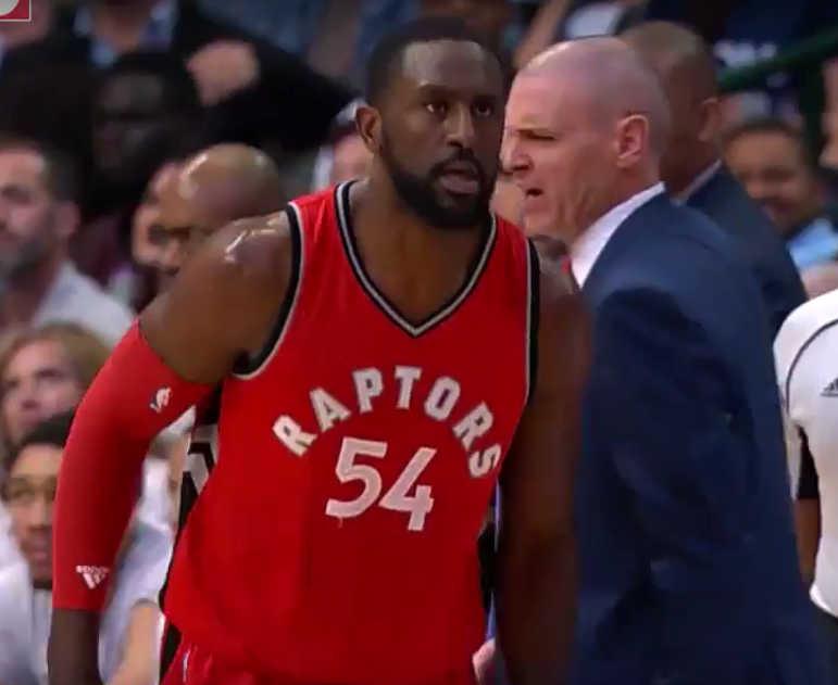 Patrick Patterson chambre le banc des Mavs, Rick Carlisle lui répond !