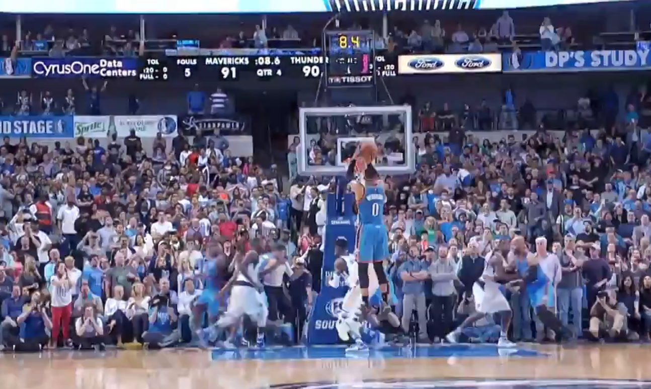 Russell Westbrook achève les Mavericks avec un jump shot à quelques secondes du buzzer