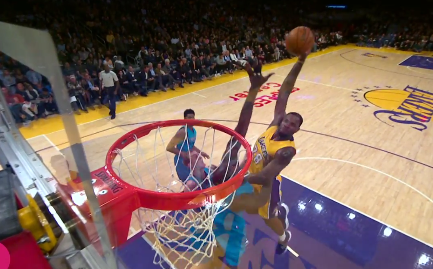 Top : Les plus gros dunks du mois