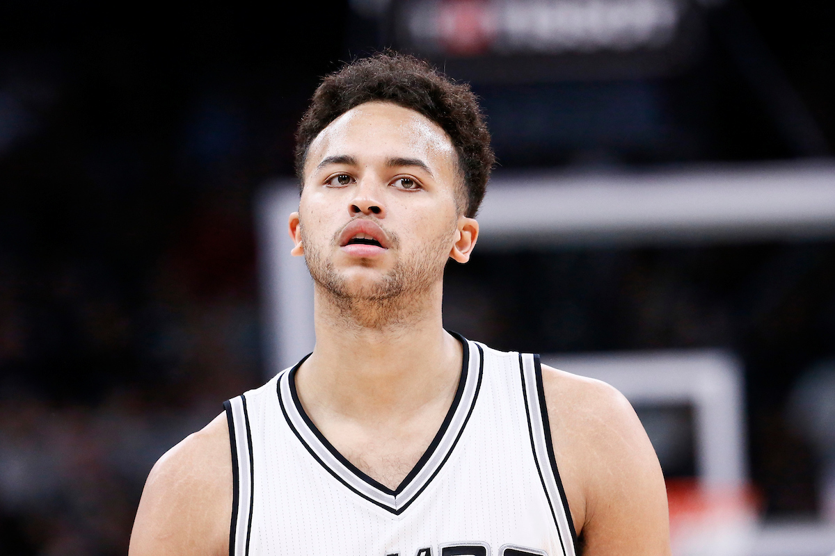 L’équipe C des Spurs domine l’équipe A des Mavericks