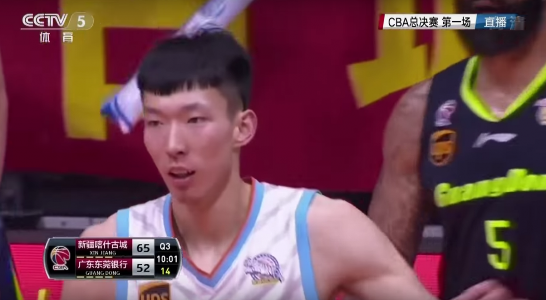 Il y a de nouveau un joueur chinois aux Rockets