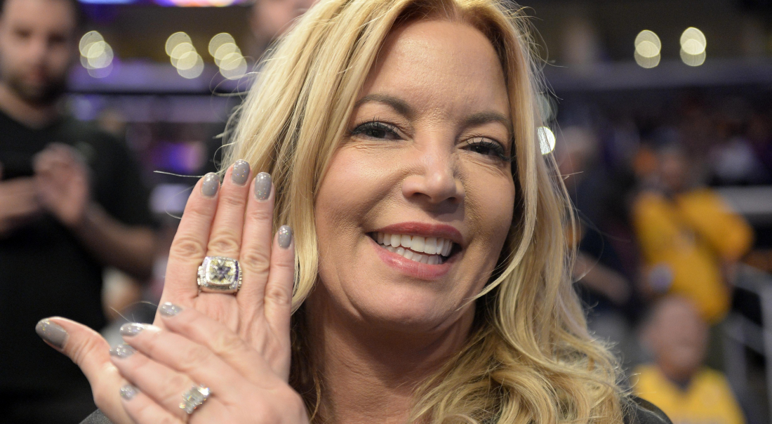 Jeanie Buss s’insurge contre le racisme après avoir reçu une lettre ignoble