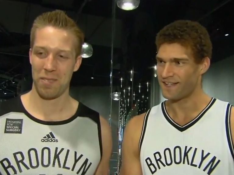 Brook Lopez : « Justin Hamilton est mon vrai frère jumeau », pas Robin Lopez