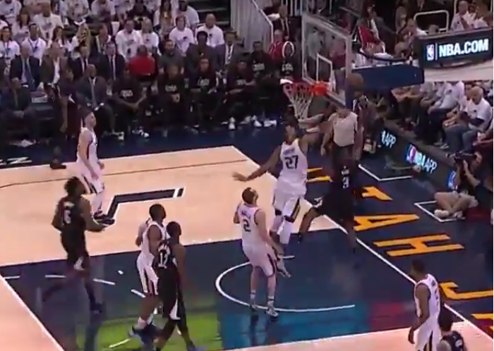 Rudy Gobert fait redescendre Chris Paul sur terre !