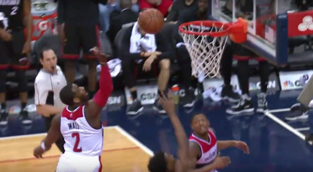 Top 10 : John Wall claque un contre exceptionnel !