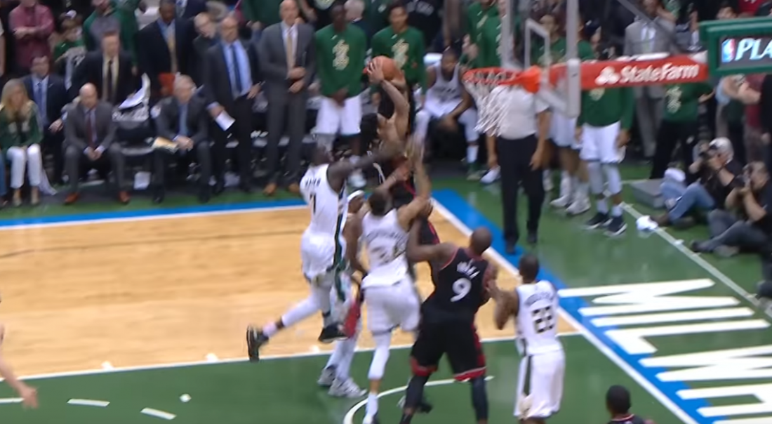 Top 5 : DeMar DeRozan claque un tomar en mode autobus