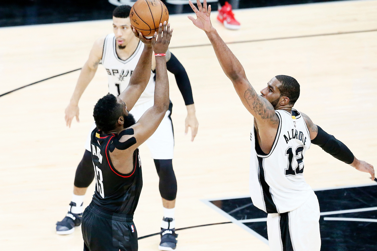 Trois points à retenir de la correction infligée par les Rockets aux Spurs