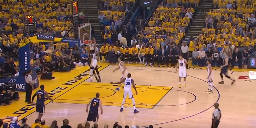 Draymond Green humilie Rudy Gobert avec un énorme contre