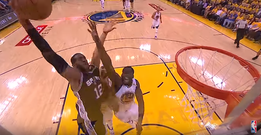 Top 5 : LaMarcus Aldridge se paye JaVale McGee et Draymond Green !