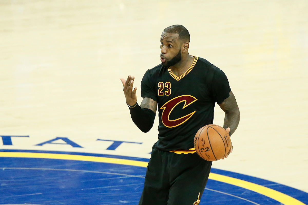 Ivre, LeBron James persiste et signe : il donnerait toujours la balle à Korver