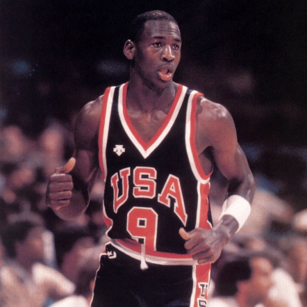 Des shoes portées par Michael Jordan vendues 190,373 dollars aux enchères