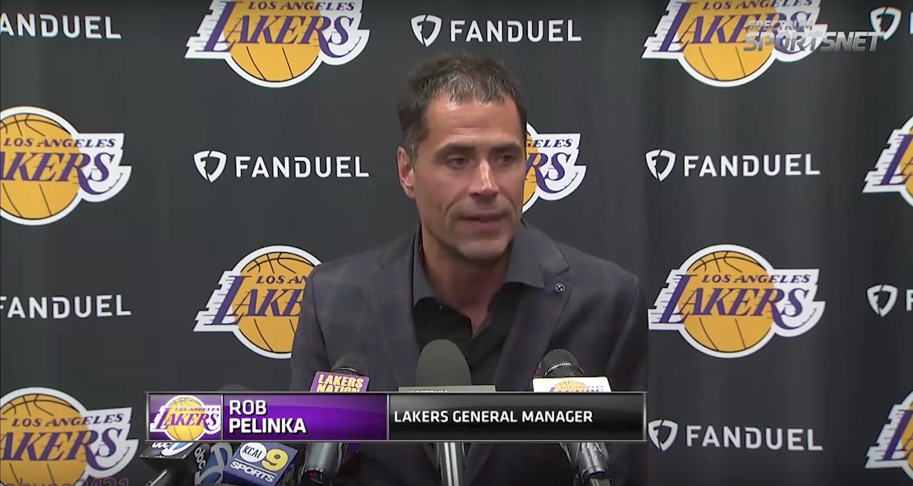 Rob Pelinka ne veut pas parler d’année de transition pour les Lakers