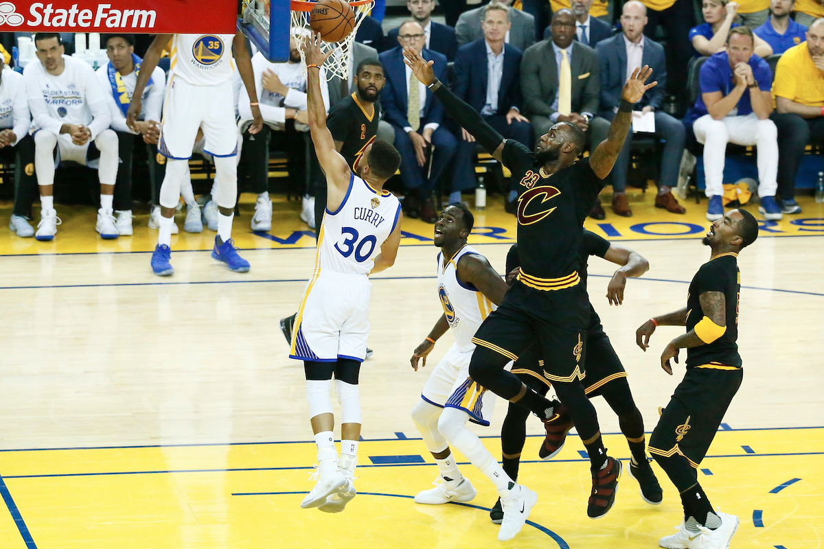 Double champion NBA, Stephen Curry rejoint un club très fermé !