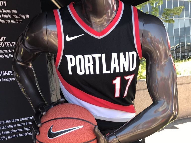 Le nouveau maillot des Blazers a vraiment de la tronche