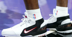 La première paire portée par LeBron James est de retour