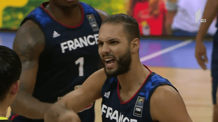 Les Bleus du basket ont fêté la qualif des footeux