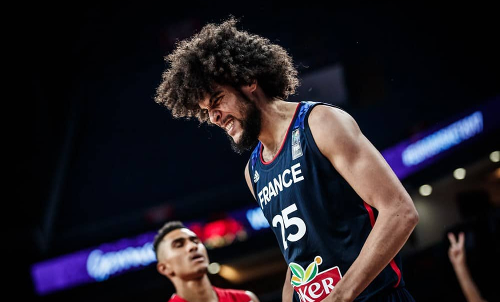 Les Bleus sérieux et plaisants pour battre la Bosnie