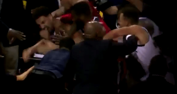 Kelly Oubre a t-il mis une patate en douce à Thompson ?