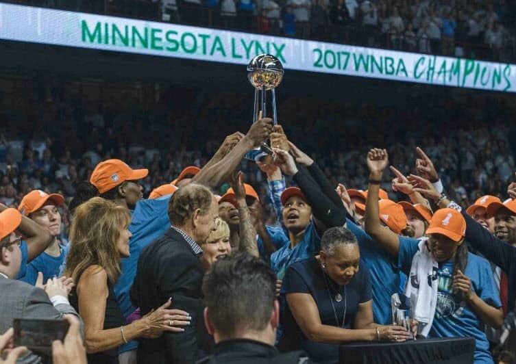 Championnes, les Lynx privent les Sparks du back to back