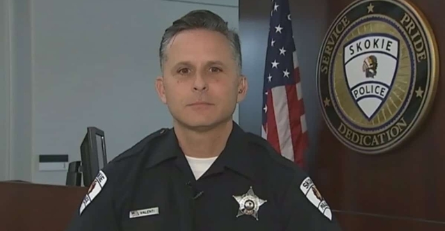 Quand un flic aide un jeune basketteur fauché à éviter les ennuis