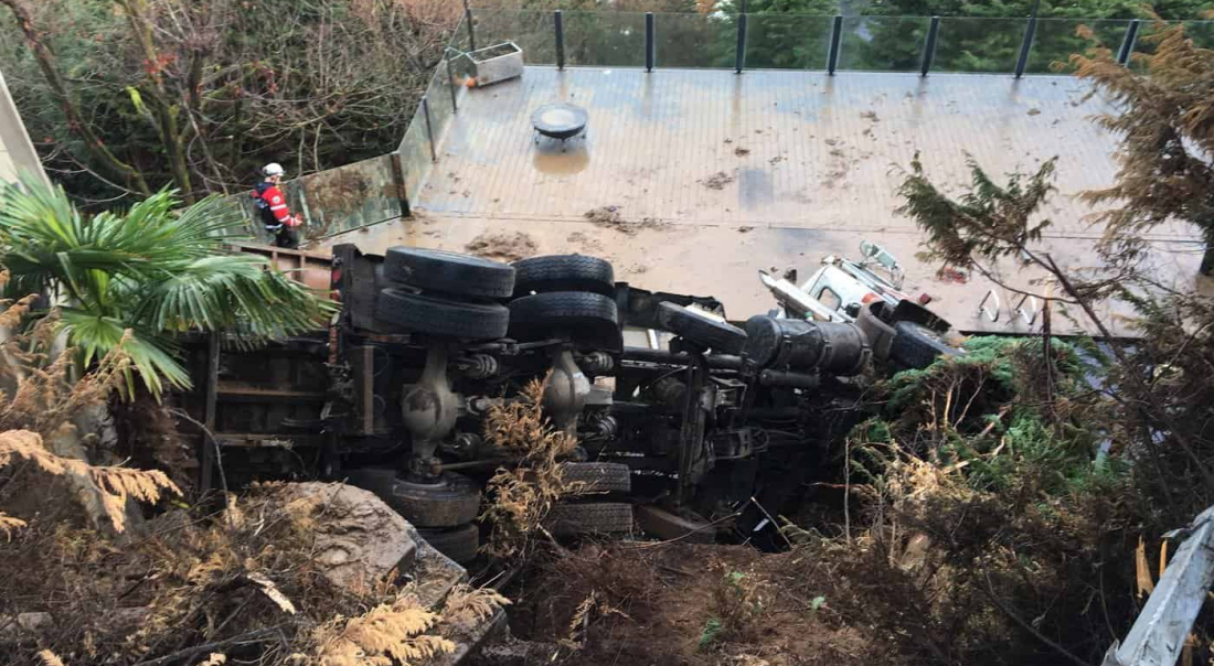Un camion s’est écrasé dans la piscine d’Evan Turner