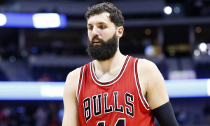 CQFR : Mirotic bousille le tanking des Bulls, Howard est… divertissant