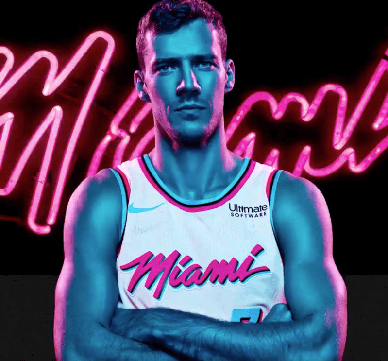 Le Heat officialise son maillot en hommage à Miami Vice