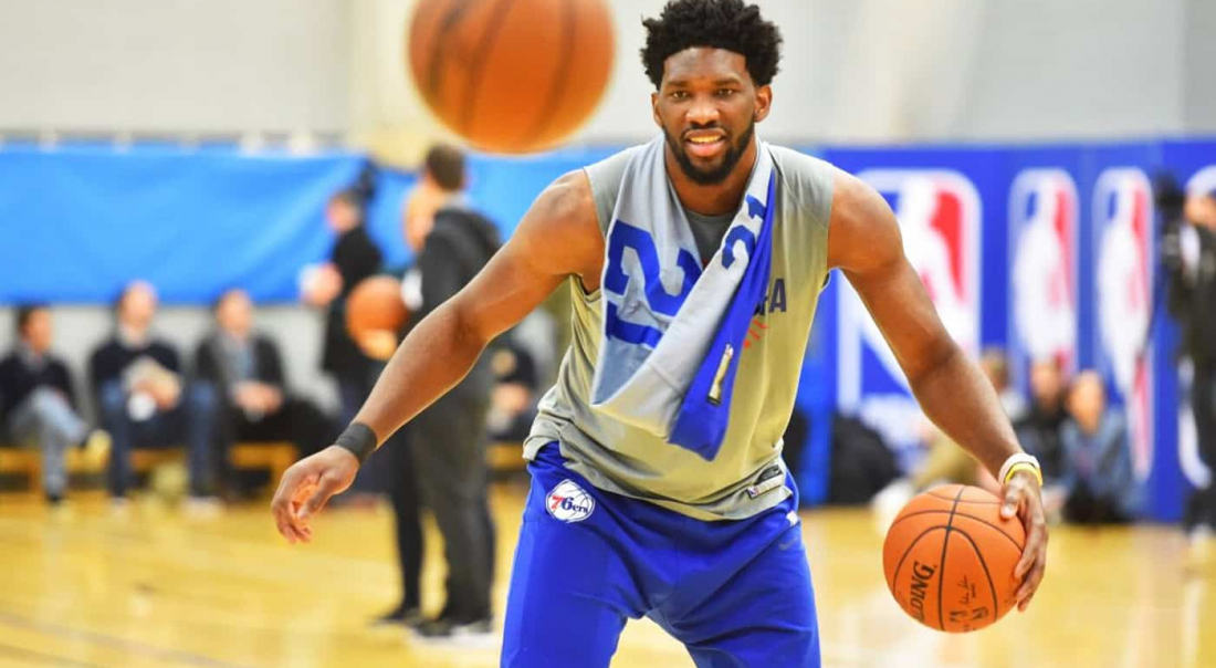 Joel Embiid se moque de la défaite du PSG