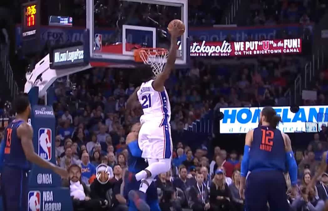 Joel Embiid postérise Westbrook et l’affiche après le match