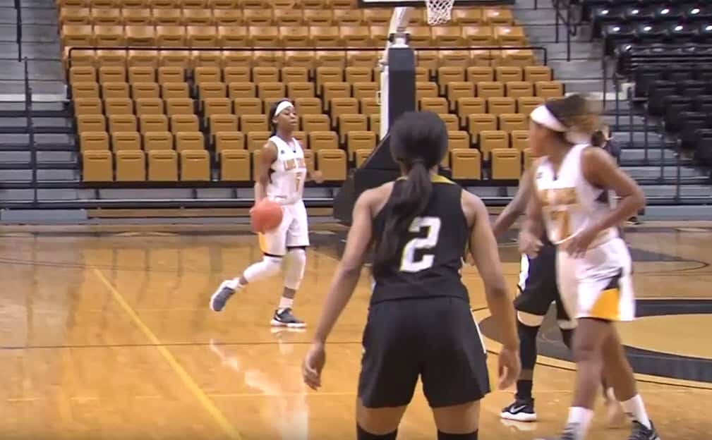 Shakyla Hill sort le premier quadruple-double depuis 25 ans