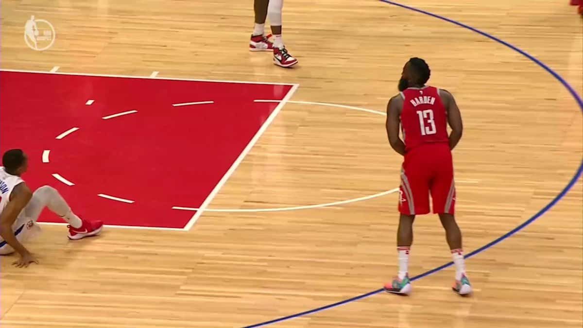Le cross culte d’Harden sur Johnson, raconté par ses acteurs