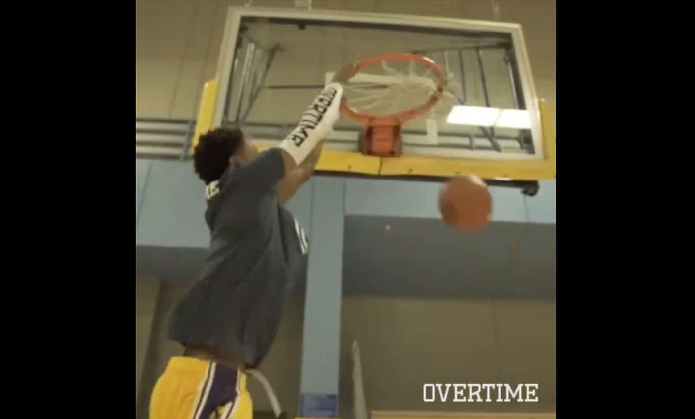 Shareef O’Neal fait tout comme son père… voire mieux