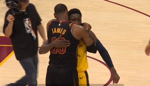 LeBron James incandescent (45 pts), les Cavs sauvés !