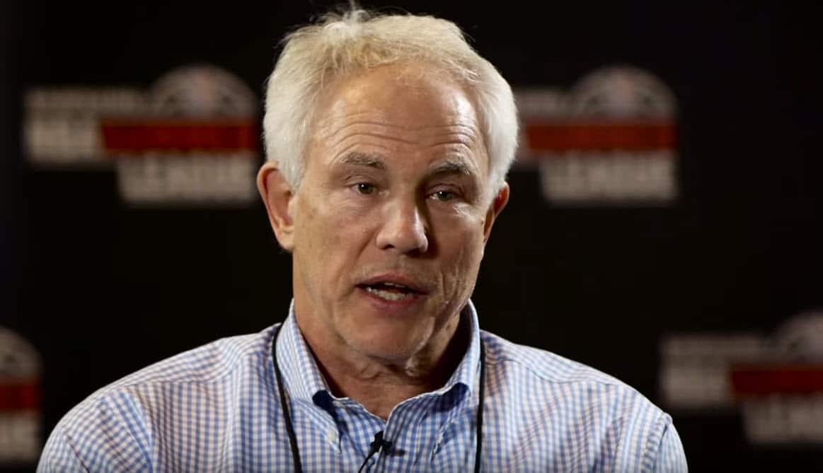 Mitch Kupchak accepte les pleins pouvoirs à Charlotte