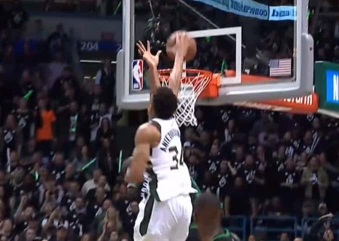 Le Greek Freak postérise Horford !