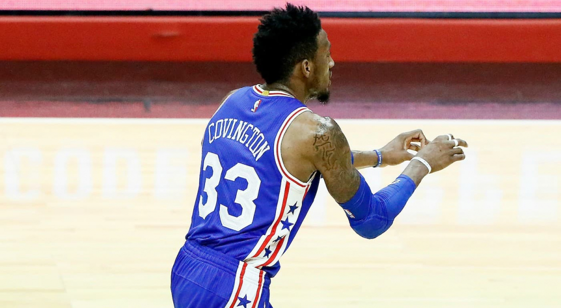 Sixers et Rockets se disputent Robert Covington