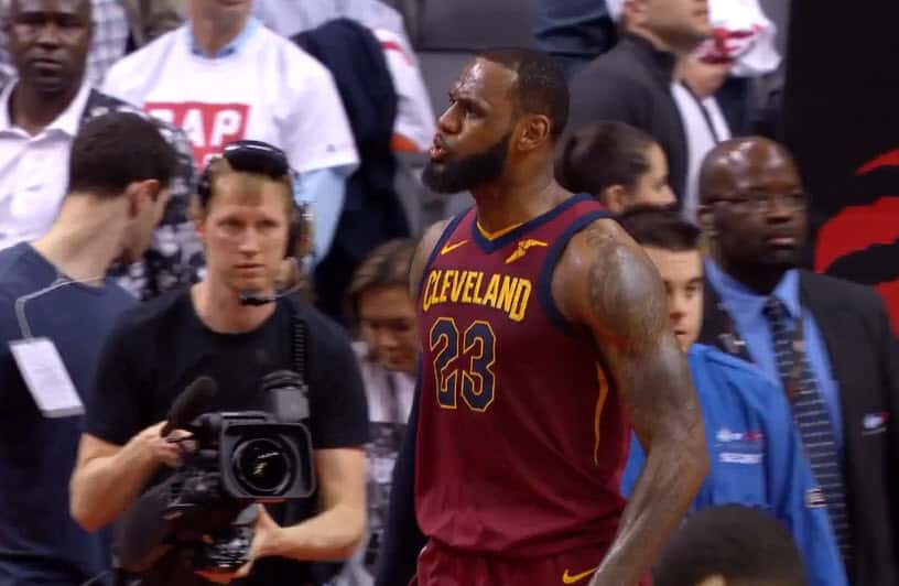 Les Lakers veulent entourer LeBron de playmakers