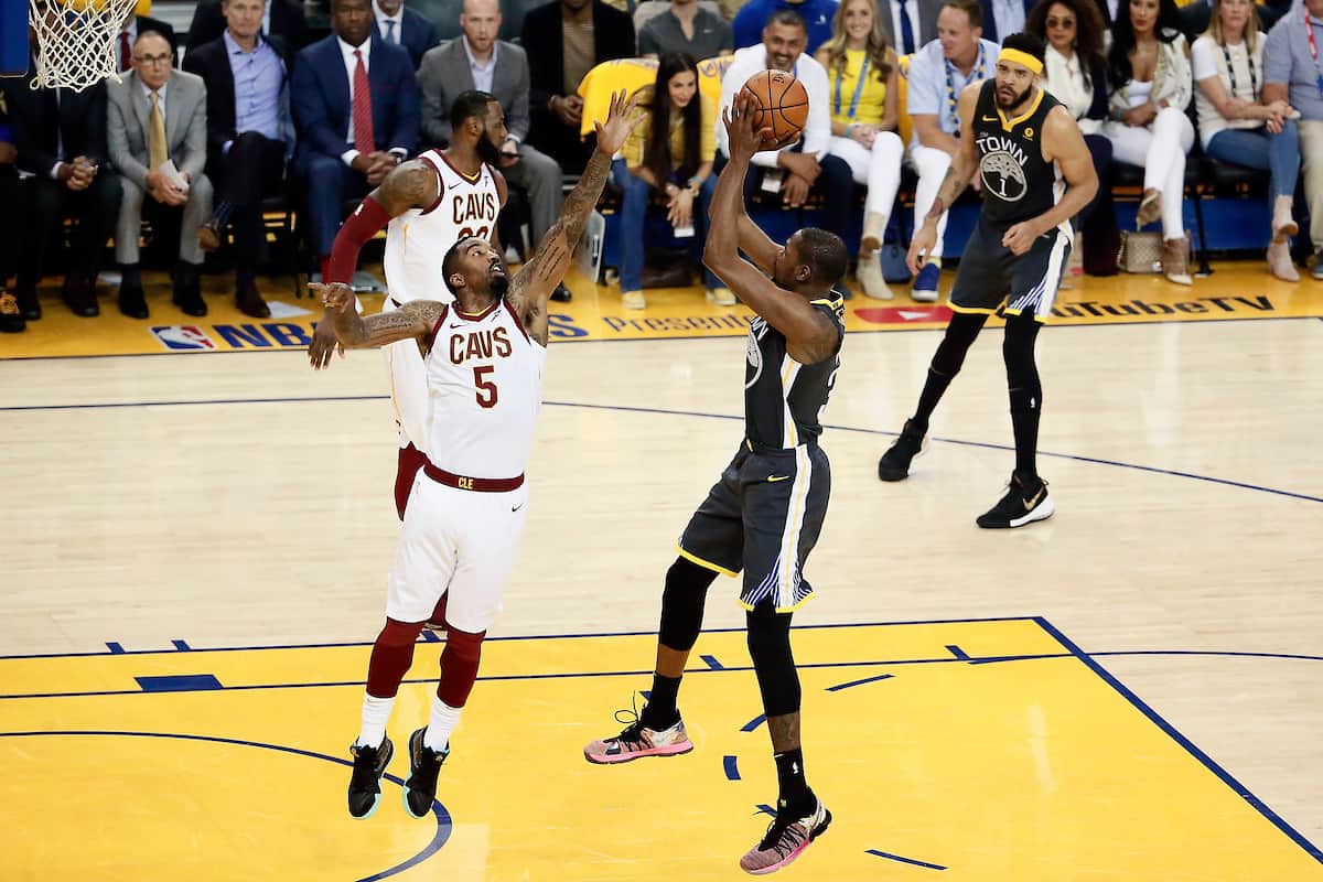 Les fans des Warriors ont bien chambré J.R. Smith