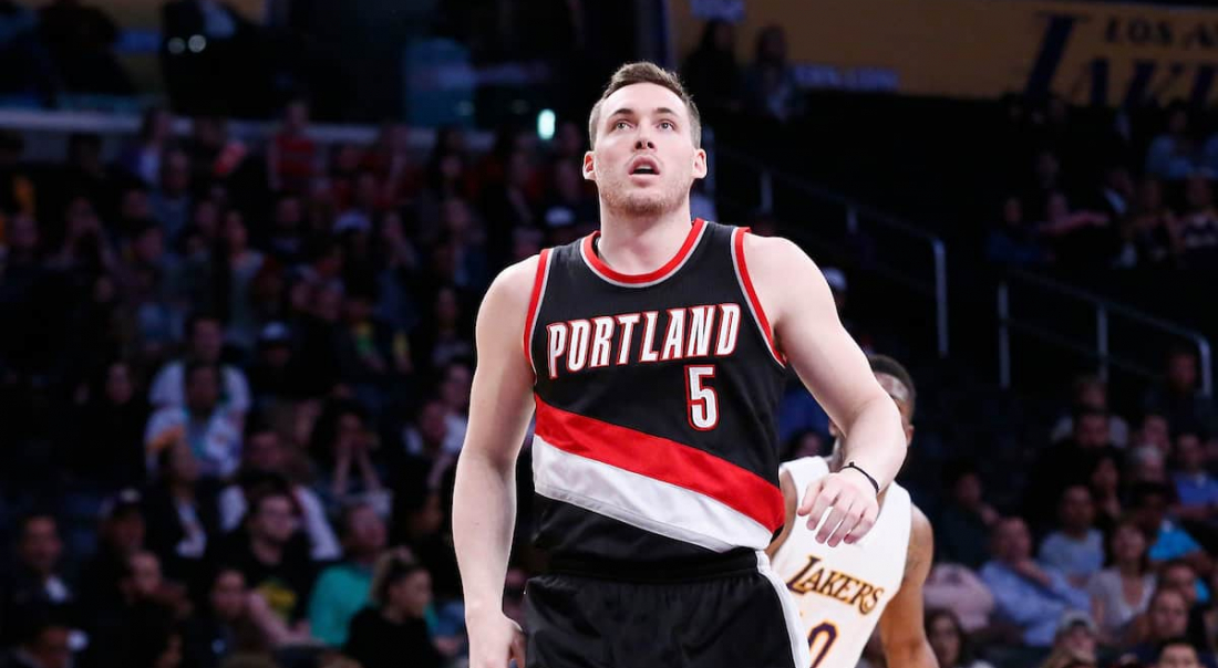 Pat Connaughton signe pour deux ans avec les Bucks