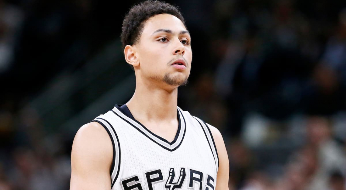 Les Spurs re-signent Bryn Forbes