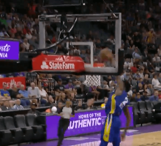 Jordan Bell commence la saison avec une séquence ridicule