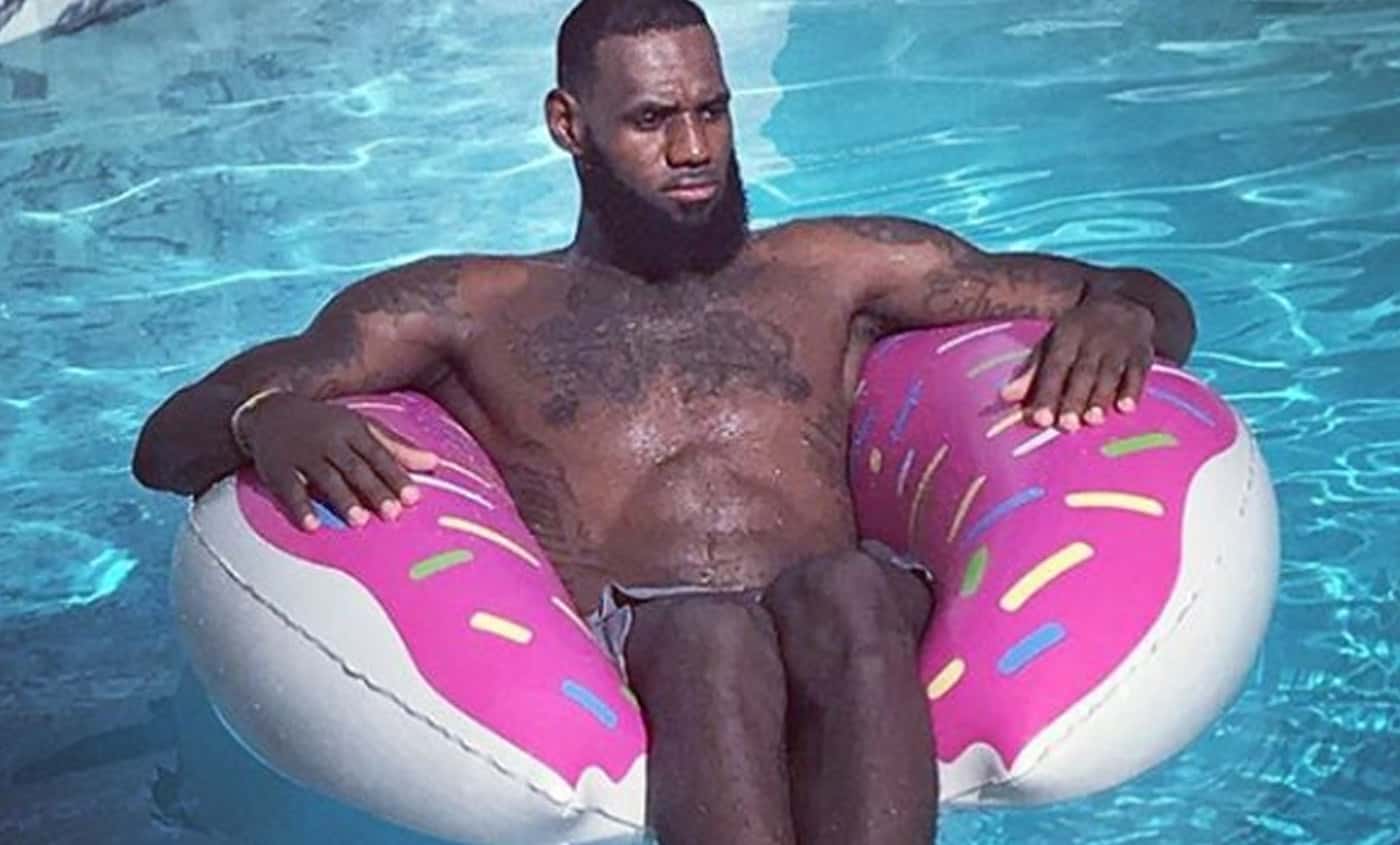 LeBron met un énorme vent à des fans des Lakers