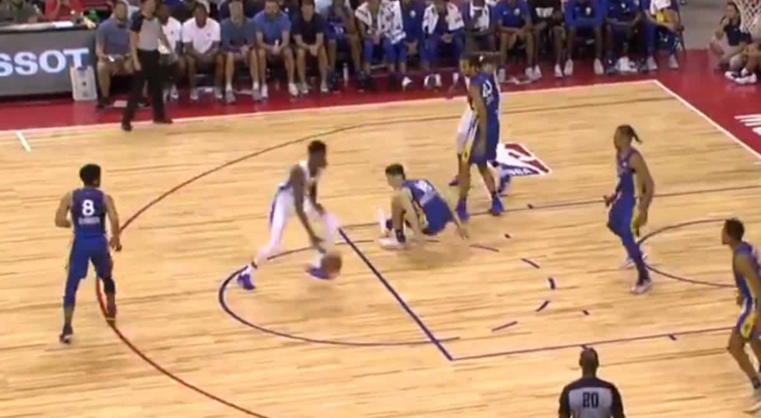 Kostas Antetokounmpo casse des chevilles avec les Mavs