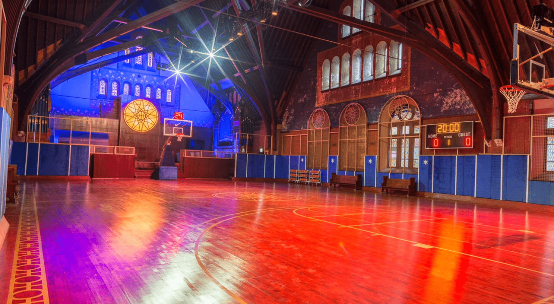 Nike transforme une église de Chicago en salle de basket