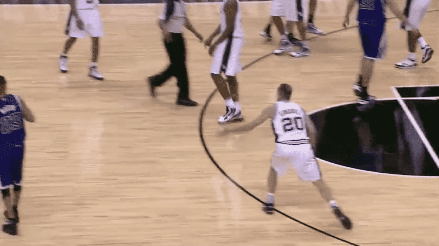 Manu Ginobili a reçu une offre pour… chasser des chauve-souris