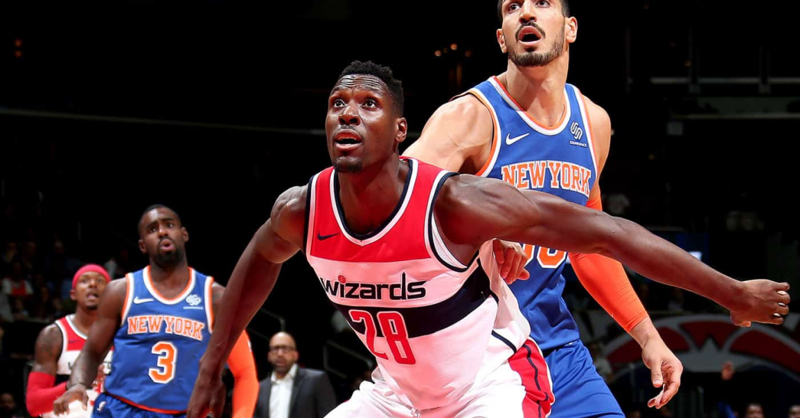 Les galères de Dwight Howard profitent à Ian Mahinmi