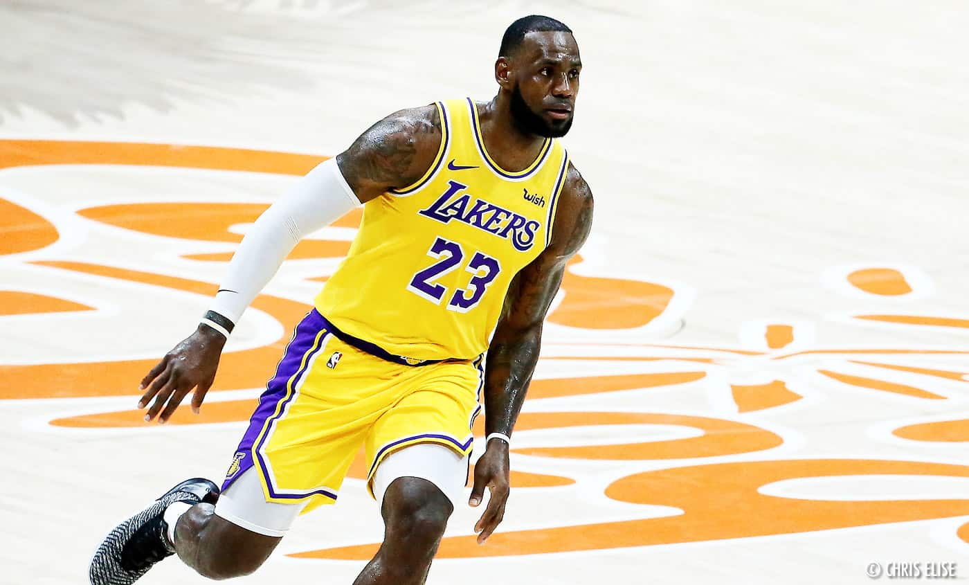 LeBron, une première spectaculaire mais perdue