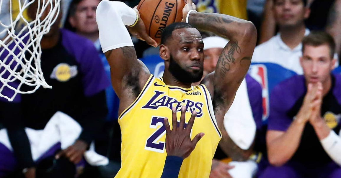 LeBron, seul dans le top 10 des meilleurs scoreurs ET passeurs de tous les temps