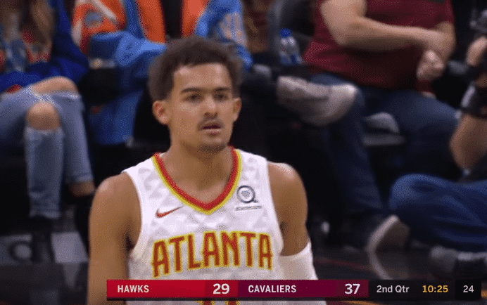 Le panier très, très lointain de Trae Young