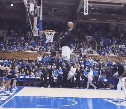 Zion Williamson est flippant